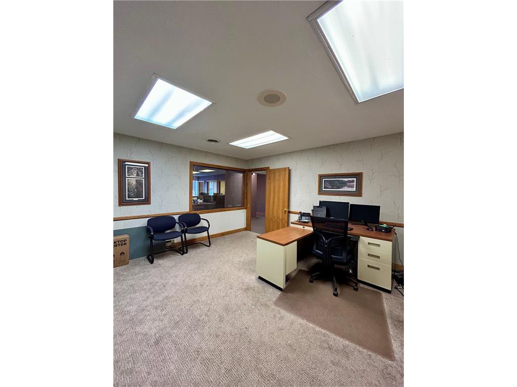 304 Keller Ave N - 4